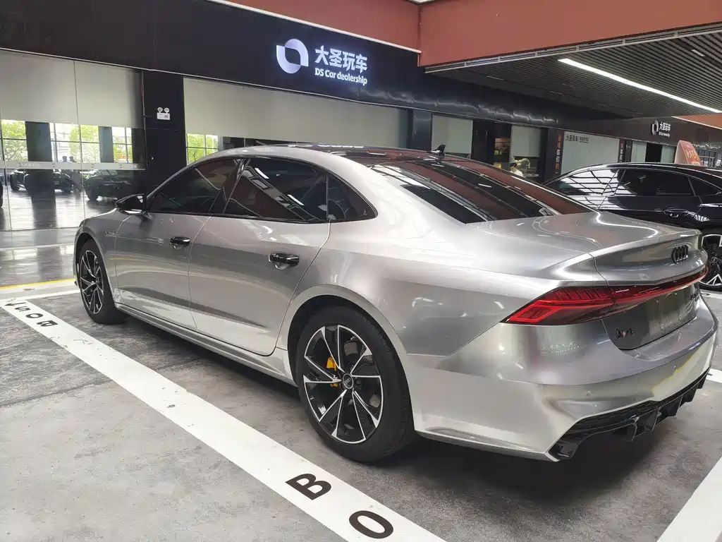 Audi A7L — миниатюра 7