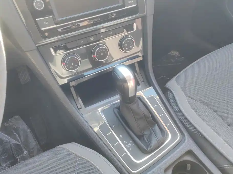 Volkswagen Golf — миниатюра 16