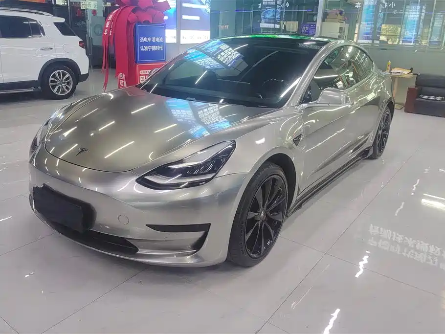 Tesla Model 3 2020