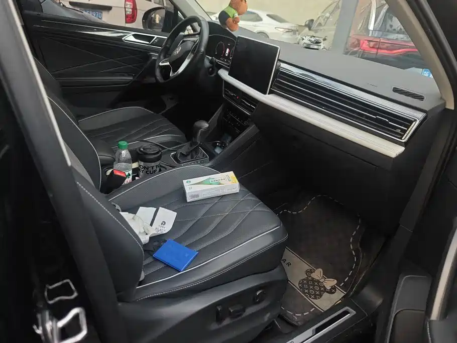 Volkswagen Tiguan L — миниатюра 8