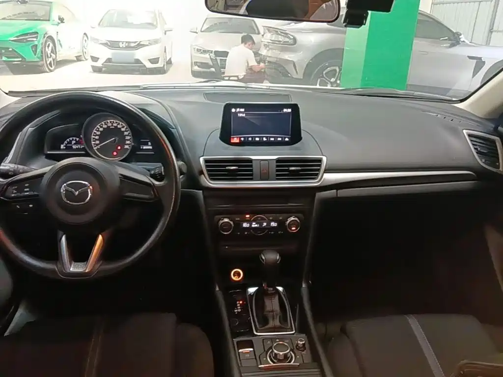 Mazda 3 Axela — миниатюра 10