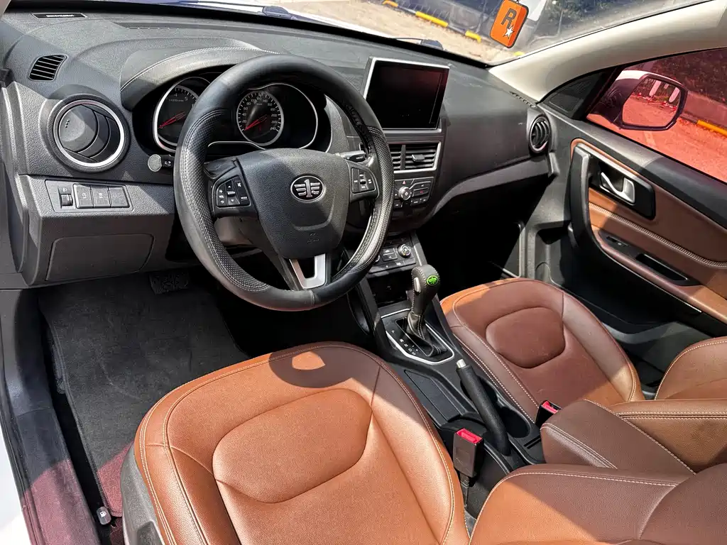 Bestune X40 Net Red Edition 1.6L Auto Luxury Type, фото 9