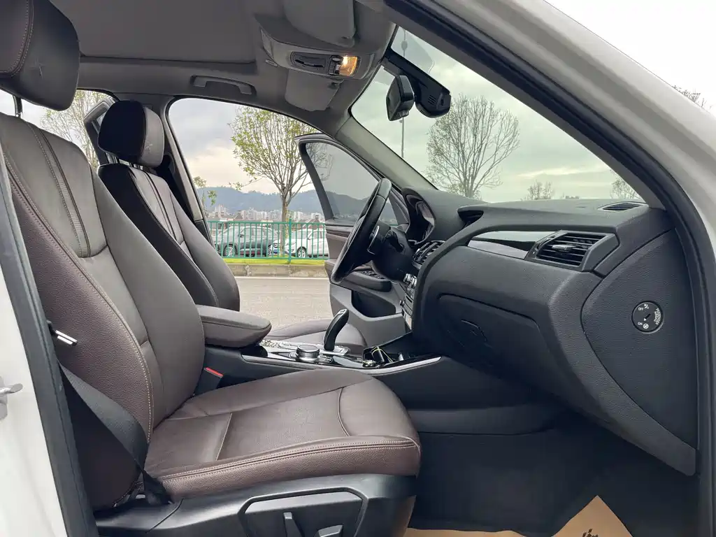 BMW X3 (Import) — миниатюра 9