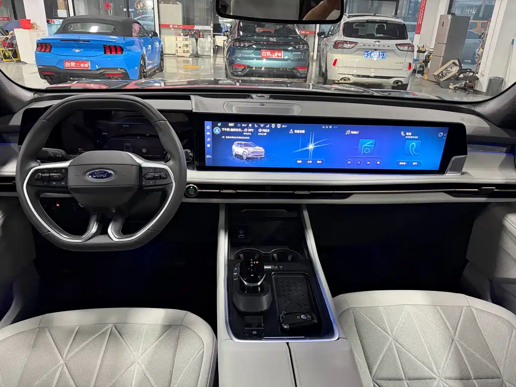 Ford Edge — миниатюра 10