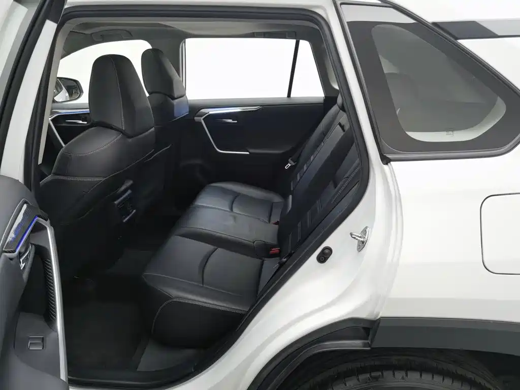 Toyota RAV4 — миниатюра 15