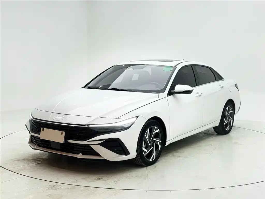 Hyundai Elantra 2023