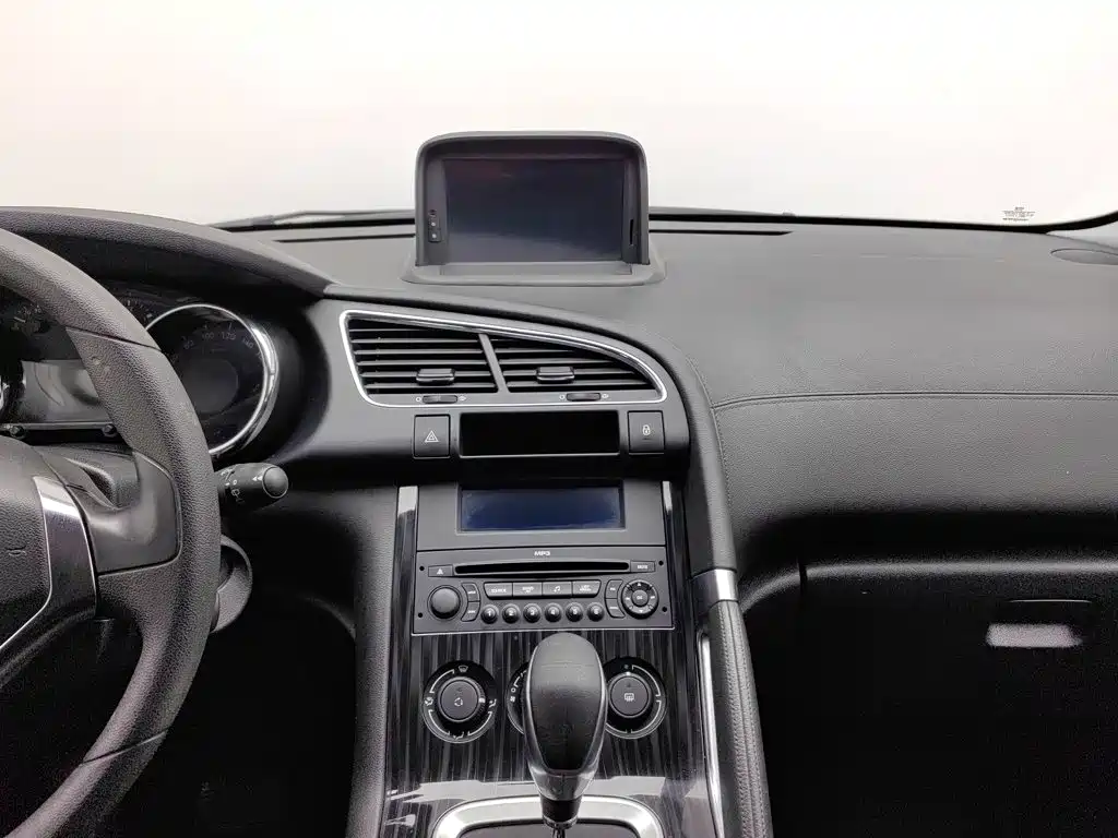 Peugeot 3008 — миниатюра 12