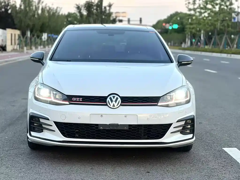 Volkswagen Golf GTI — миниатюра 2