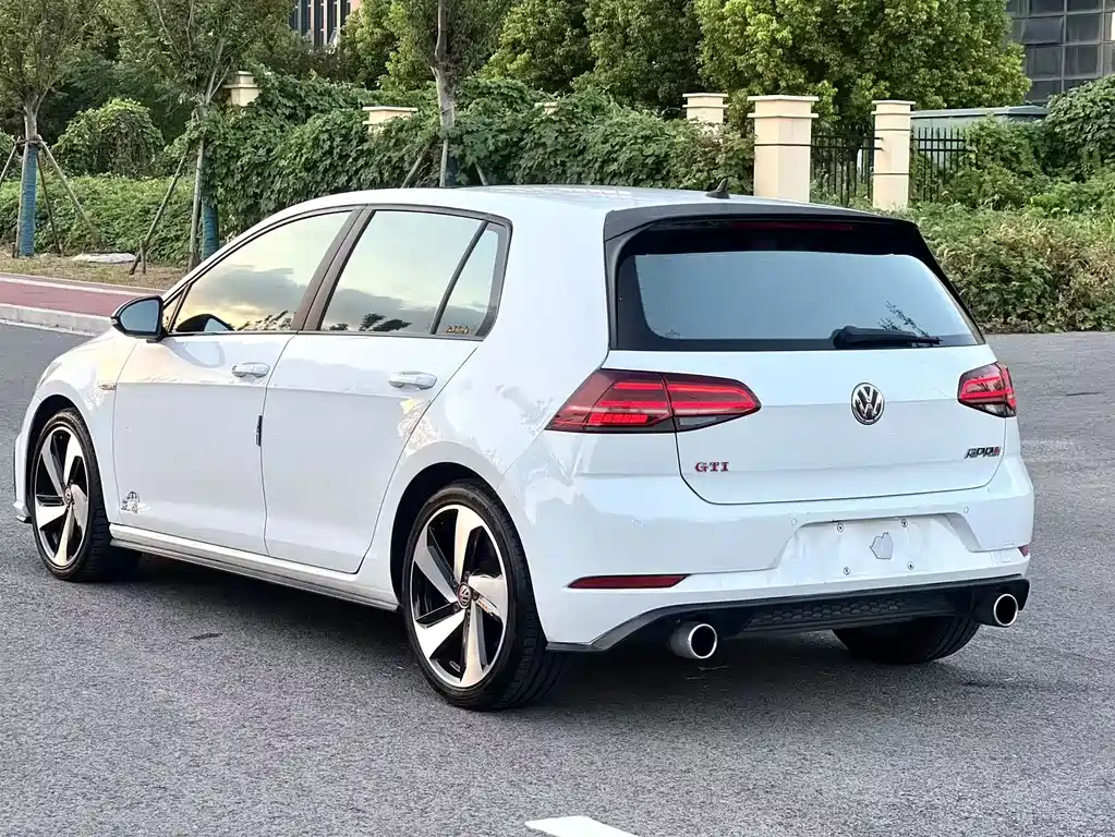 Volkswagen Golf GTI — миниатюра 4