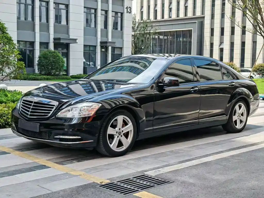 Mercedes-Benz S-Class — миниатюра 11