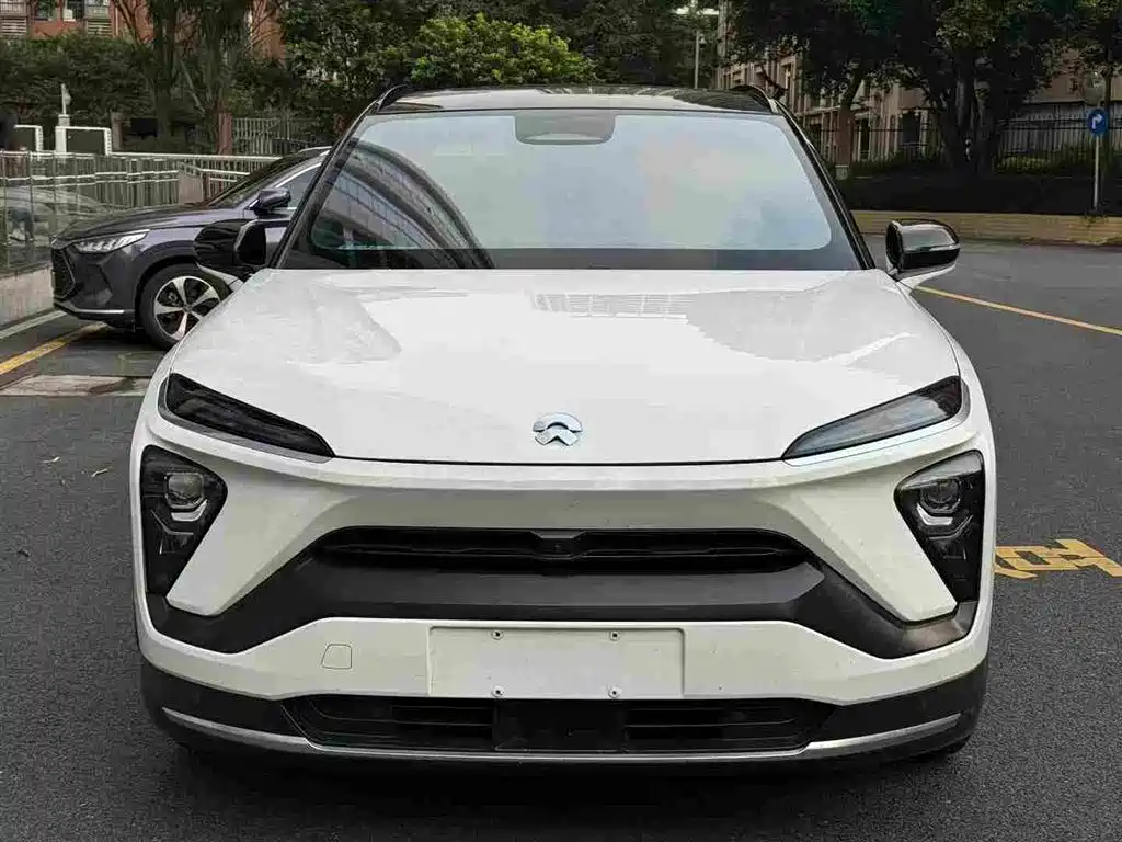 NIO ES6