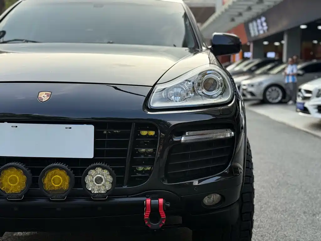 Porsche Cayenne — миниатюра 27