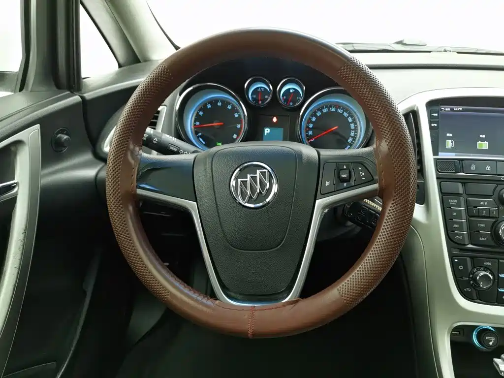 Buick Excelle — миниатюра 11