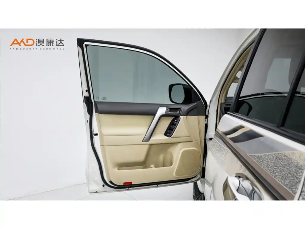 Toyota Prado — миниатюра 10