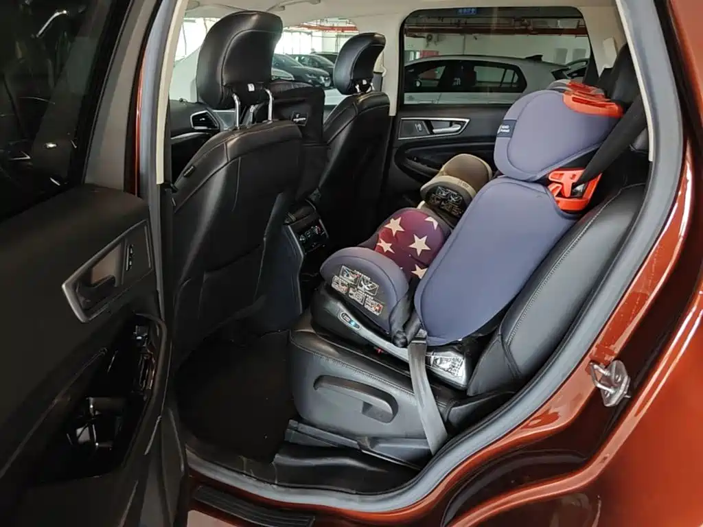 Ford Edge — миниатюра 17