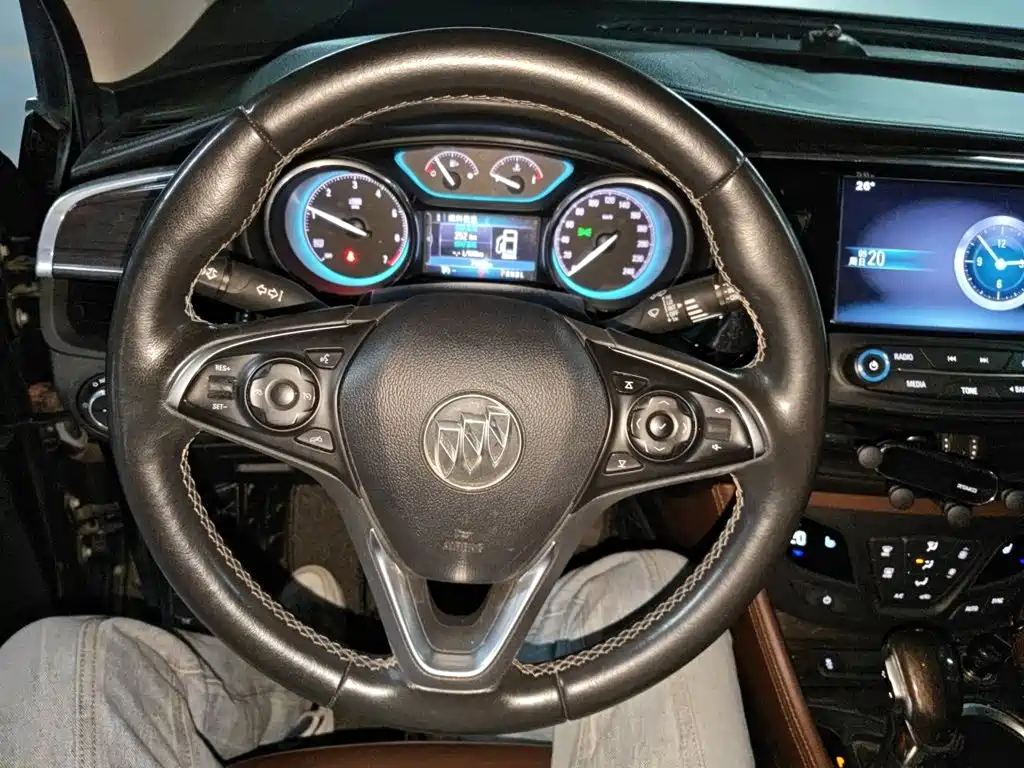 Buick Envision Plus — миниатюра 6