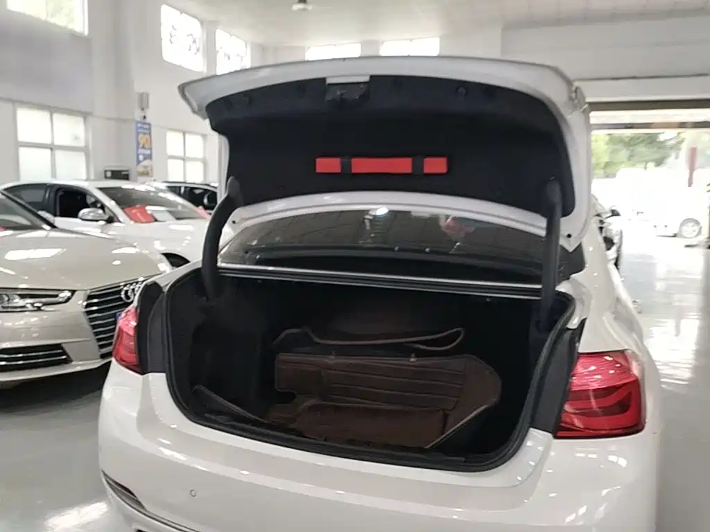 BMW 3 Series — миниатюра 19