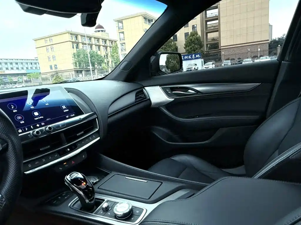 Cadillac CT5 — миниатюра 16
