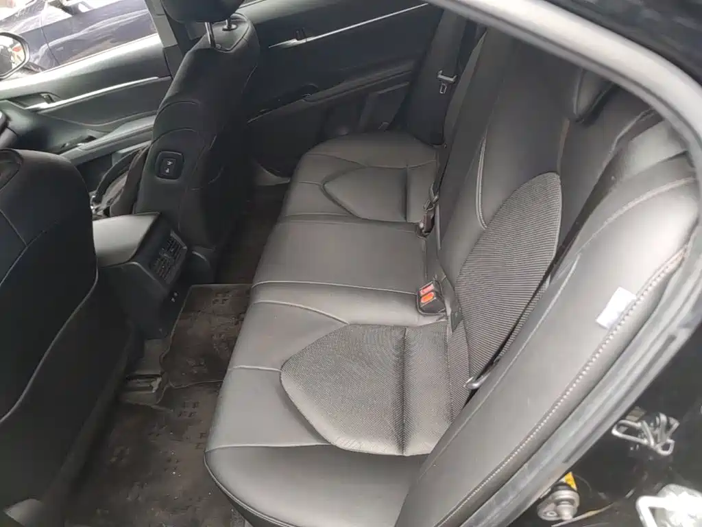 Toyota Camry — миниатюра 22