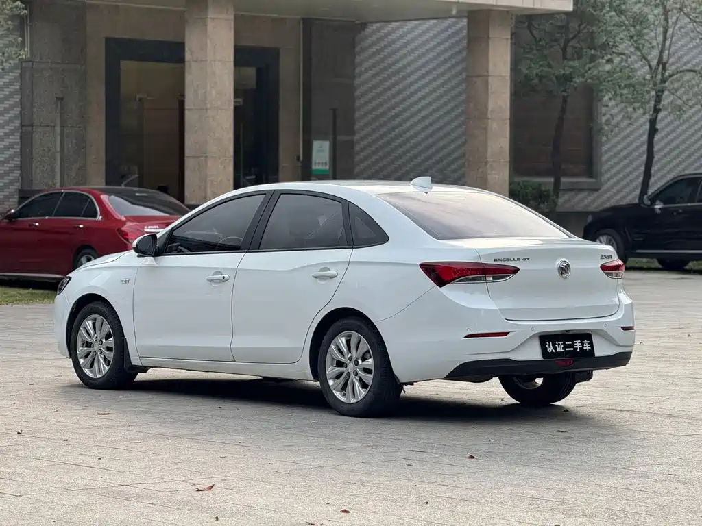 Buick Excelle — миниатюра 7