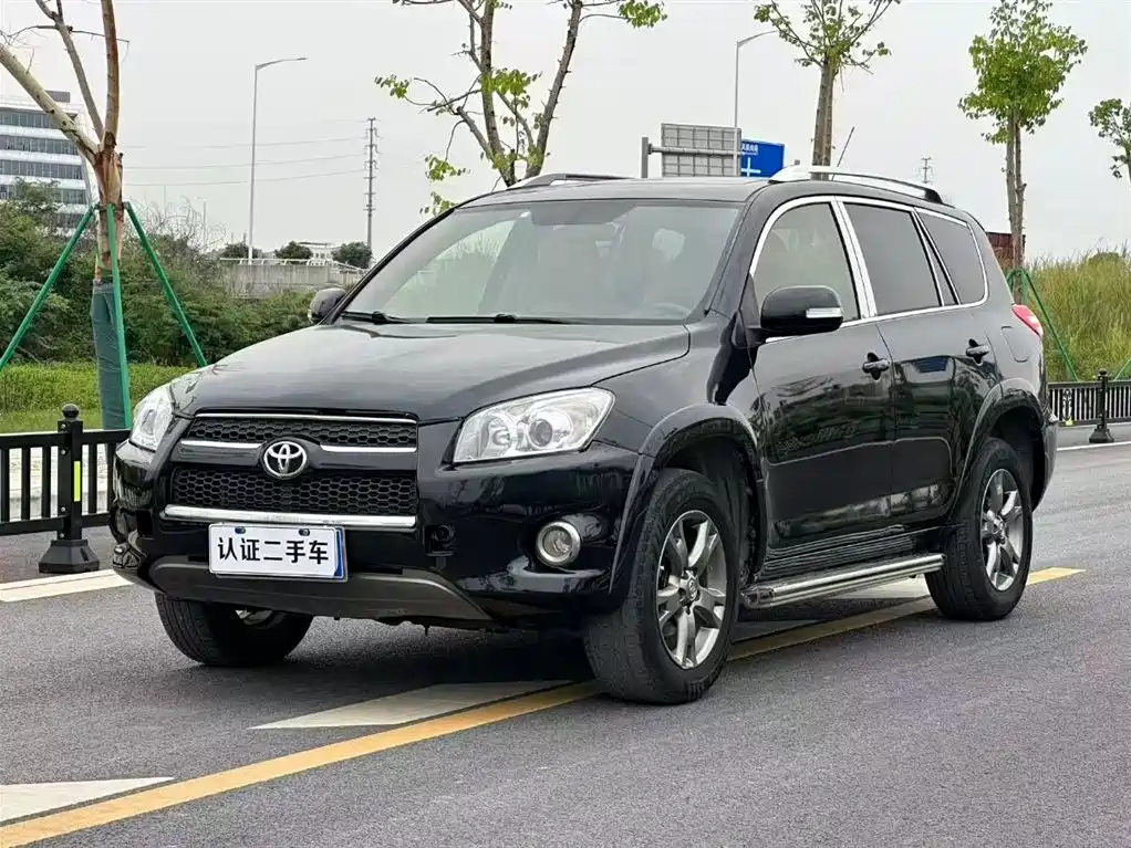 Toyota RAV4 2013