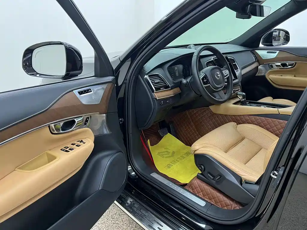 Volvo XC90 — миниатюра 14