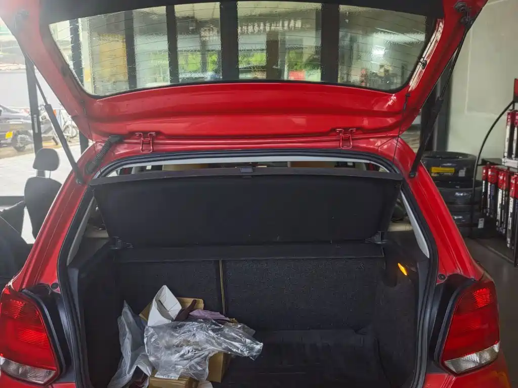Volkswagen Polo — миниатюра 12