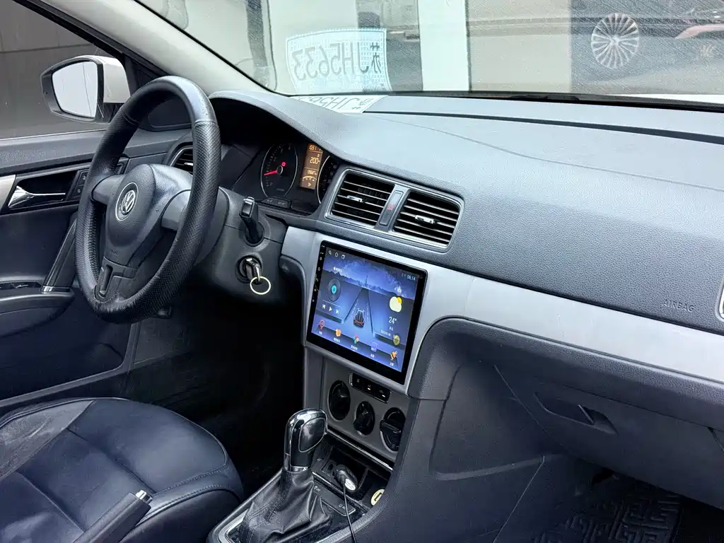 Volkswagen Lavida — миниатюра 6