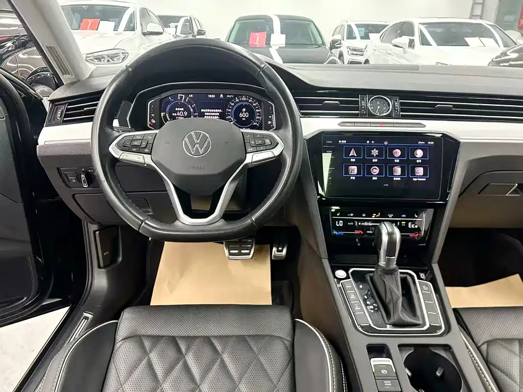 Volkswagen Magotan PHEV — миниатюра 16