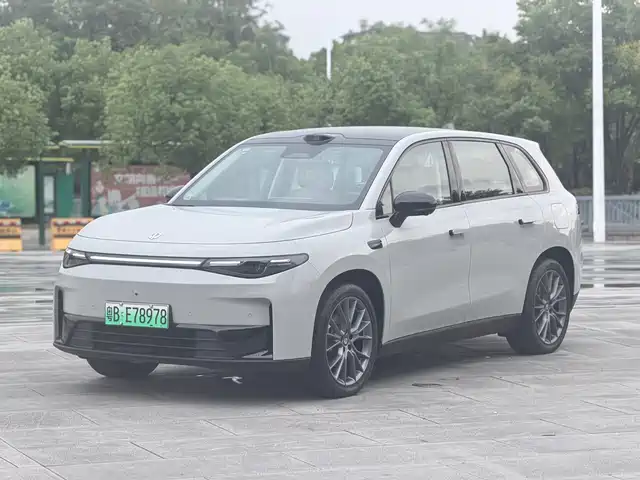 Leapmotor C10