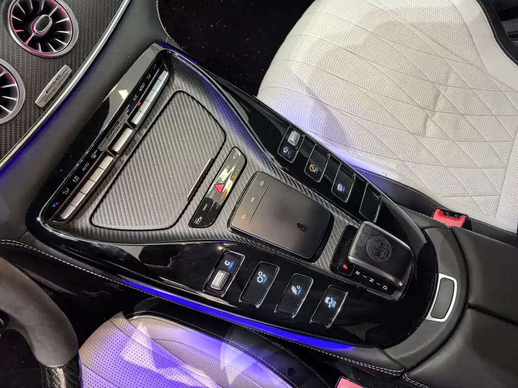 Mercedes-Benz AMG GT — миниатюра 11