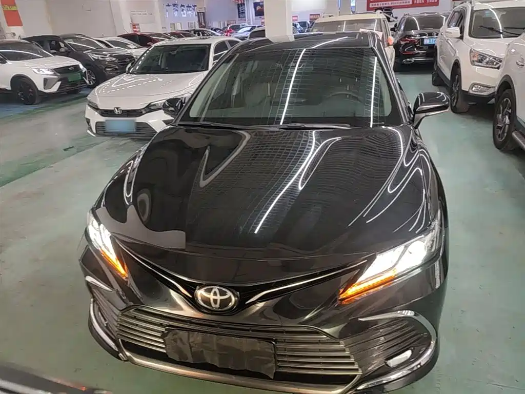 Toyota Camry 2021 2.0G Luxury