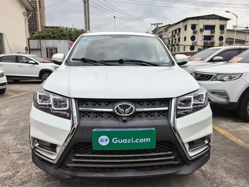 BAIC S3 2016 S3L 1.5L MT Luxury