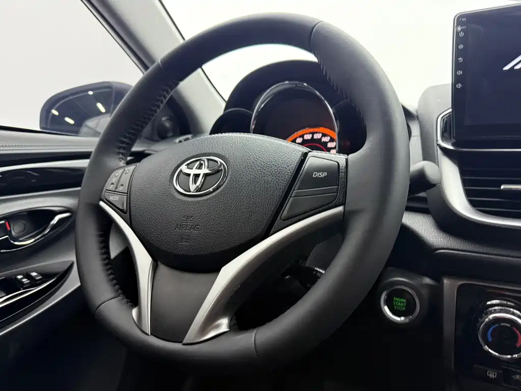 Toyota Yaris L — миниатюра 14