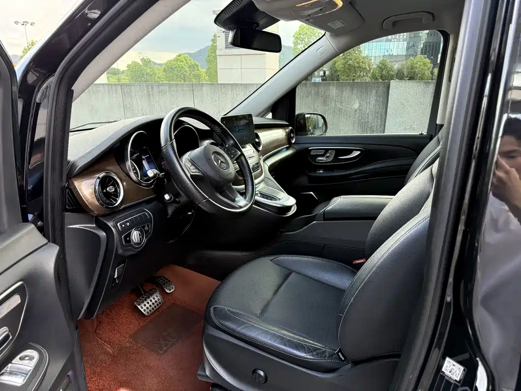 Mercedes-Benz V-Class — миниатюра 8