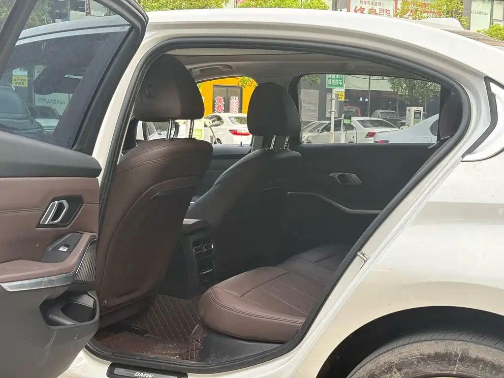 BMW i3 — миниатюра 12