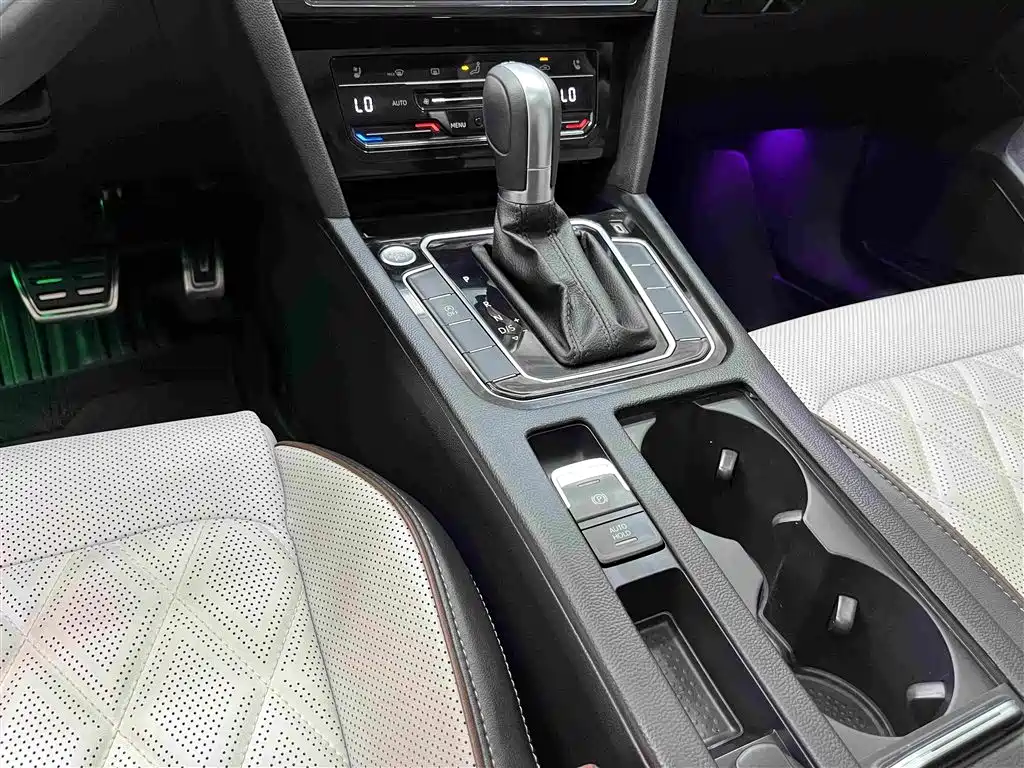 Volkswagen Magotan — миниатюра 9