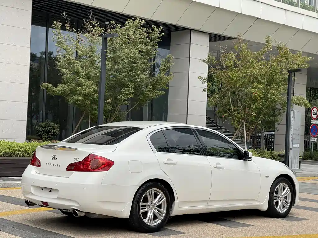 Infiniti G — миниатюра 4