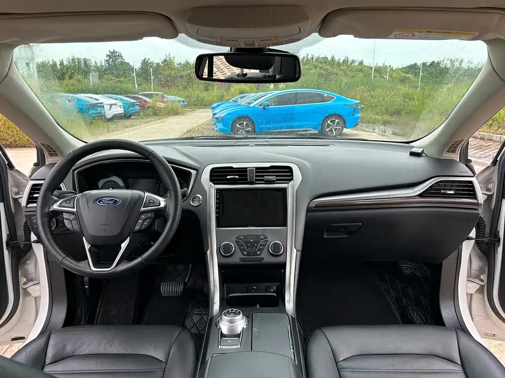 Ford Mondeo — миниатюра 11