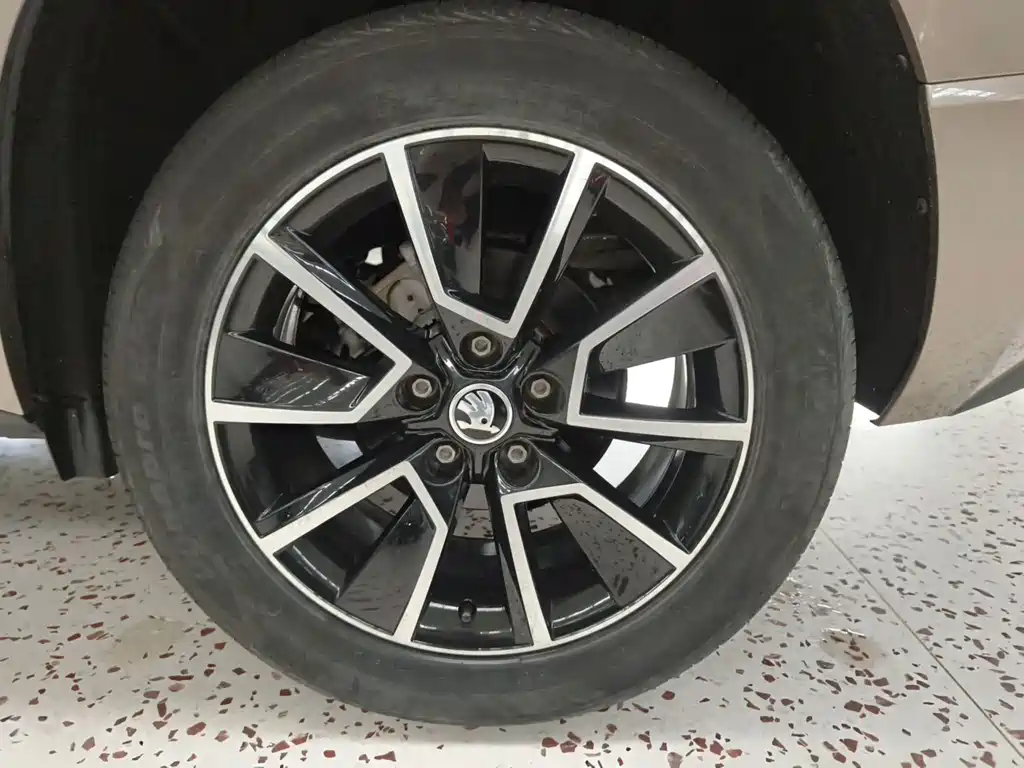 Skoda Karoq — миниатюра 21
