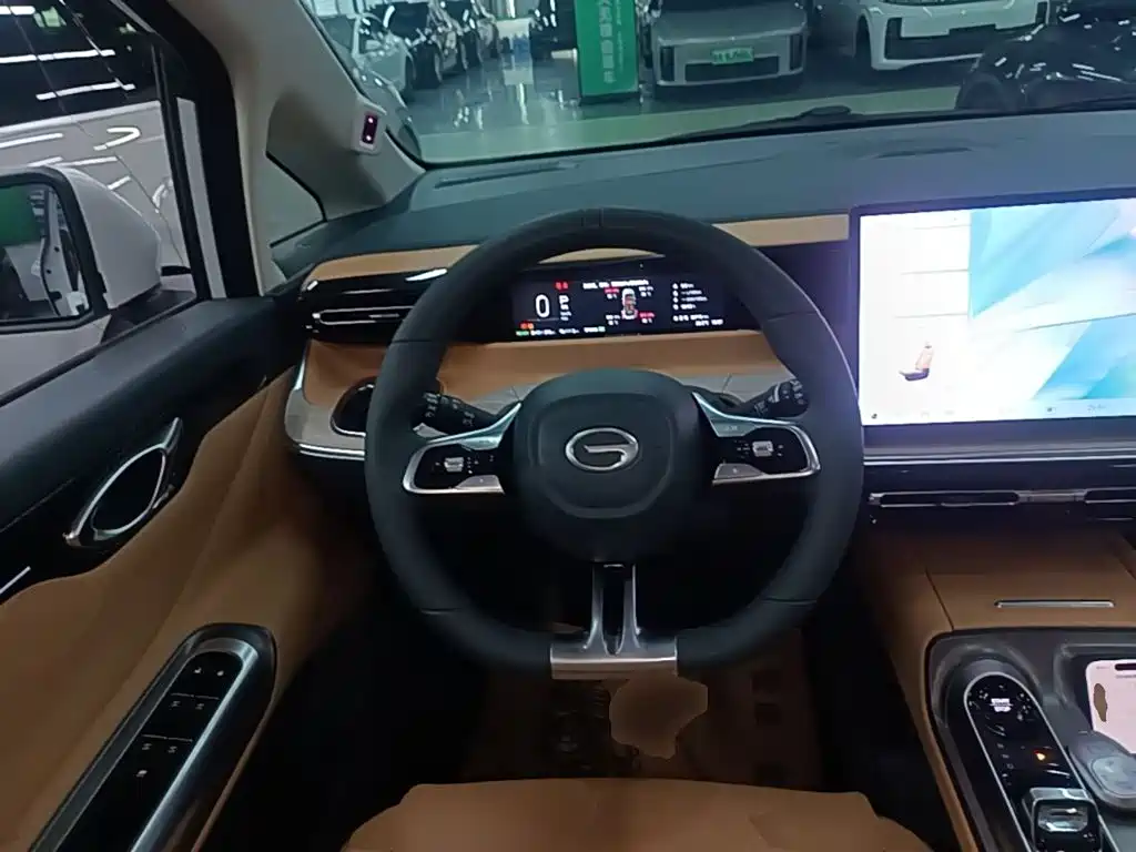 GAC Motor Trumpchi E8 PHEV — миниатюра 11