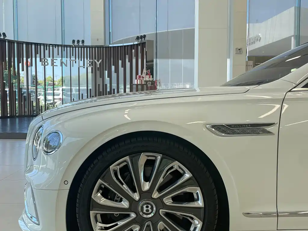 Bentley Flying Spur — миниатюра 5