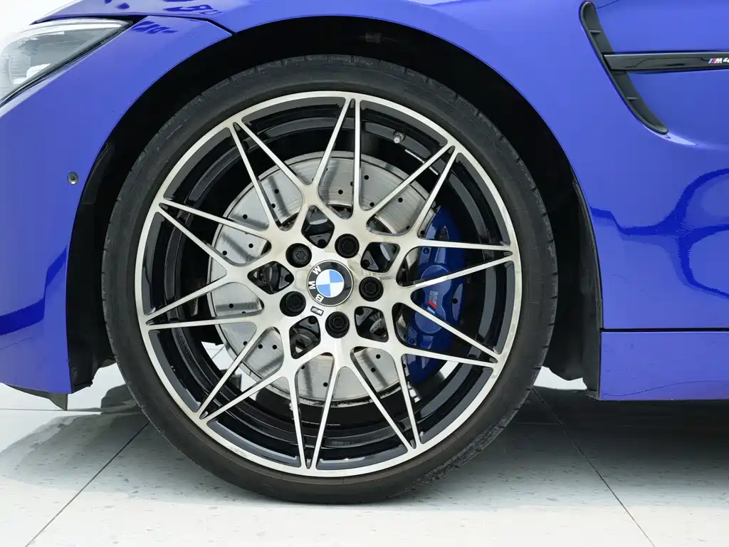 BMW M4 — миниатюра 7