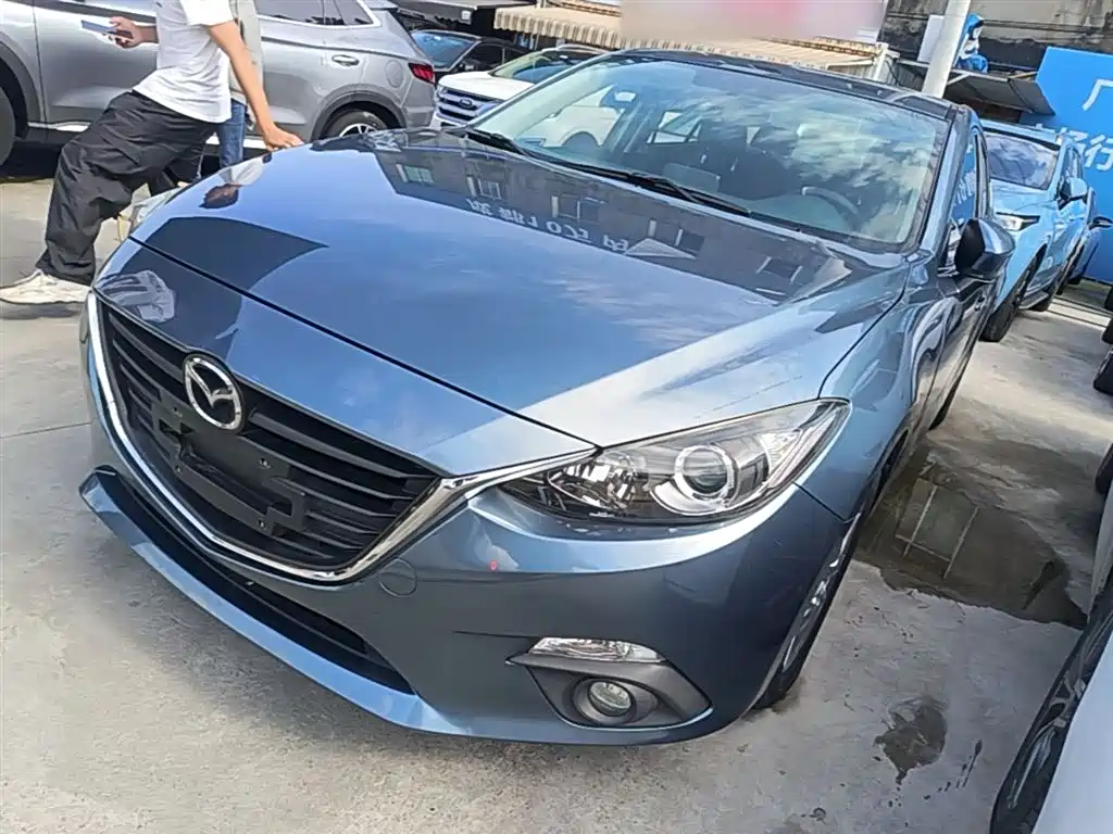 Mazda 3 Axela 2016
