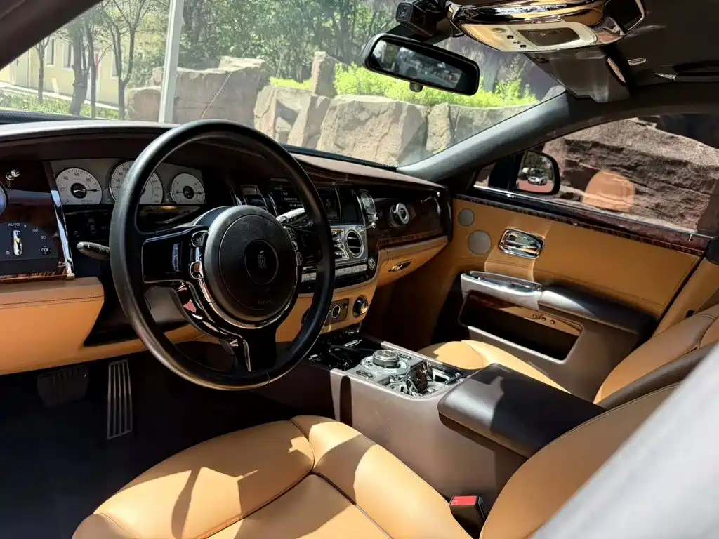 Rolls-Royce Ghost — миниатюра 3