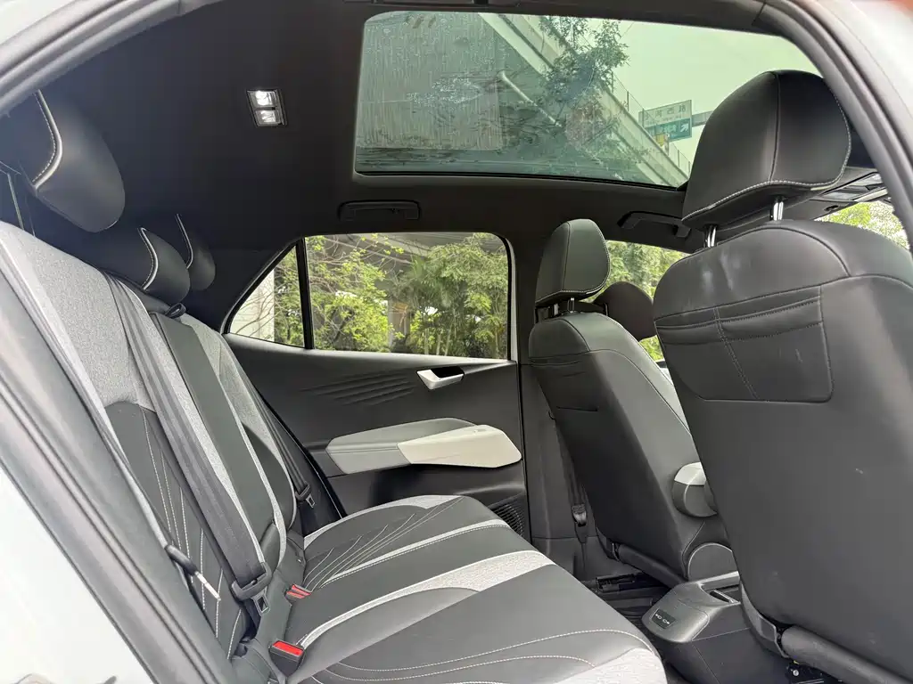 Volkswagen ID.3 — миниатюра 16