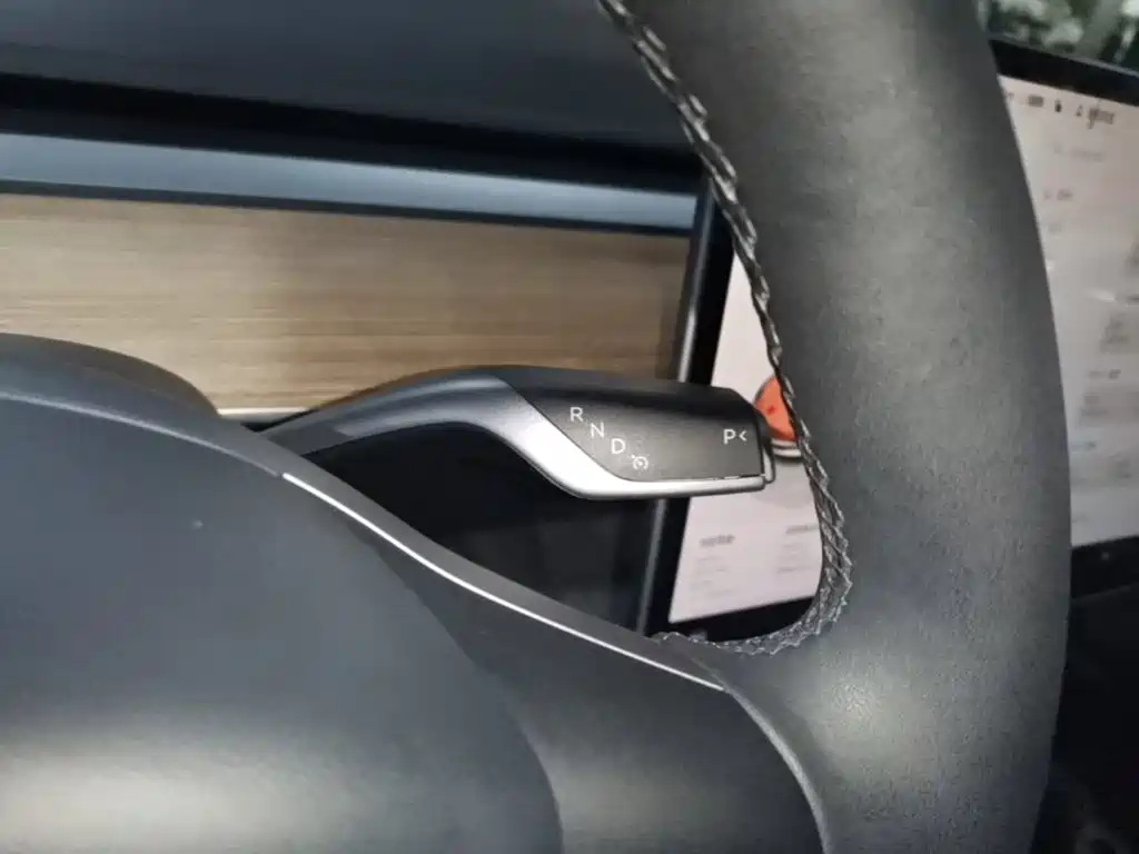 Tesla Model 3 — миниатюра 14