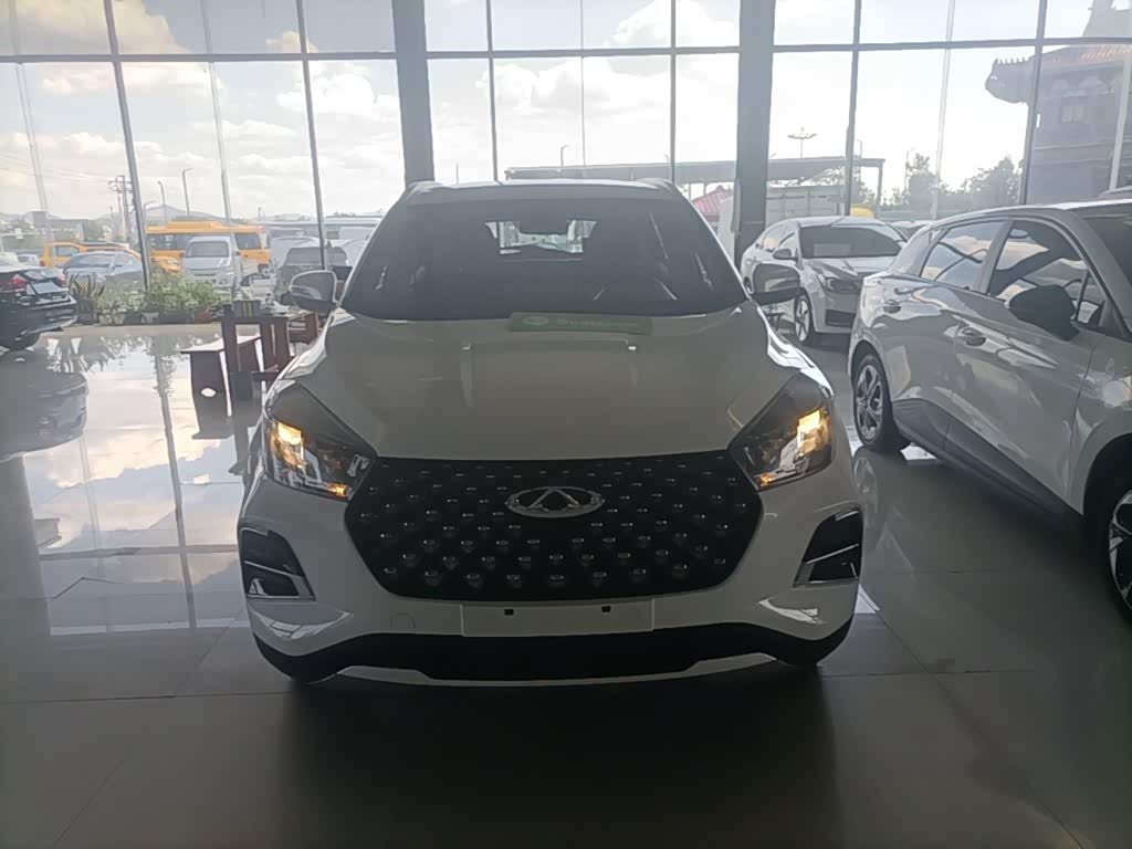 CHERY Tiggo 5x 1.5 л 2025 г. Белый, пробег 12600 км