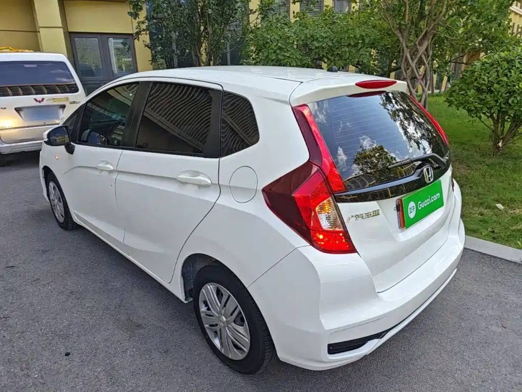 Honda Fit — миниатюра 5