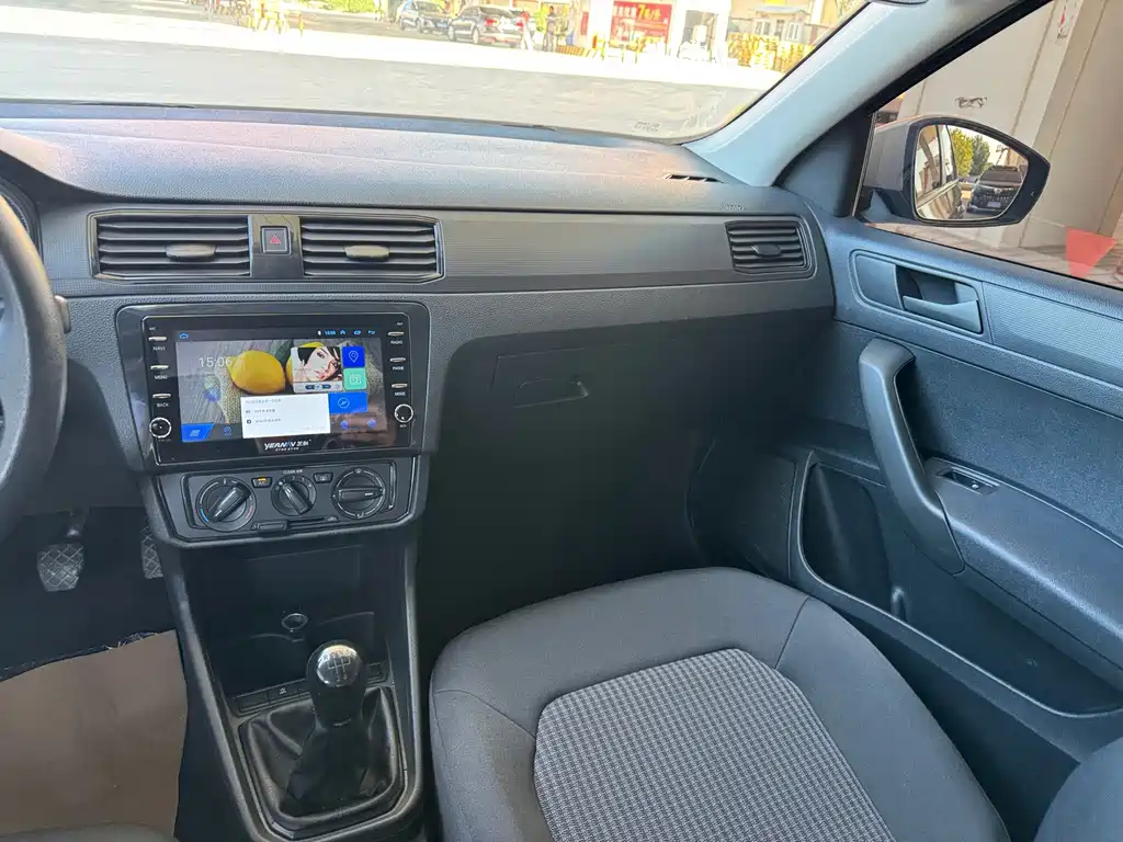 Volkswagen Santana — миниатюра 15